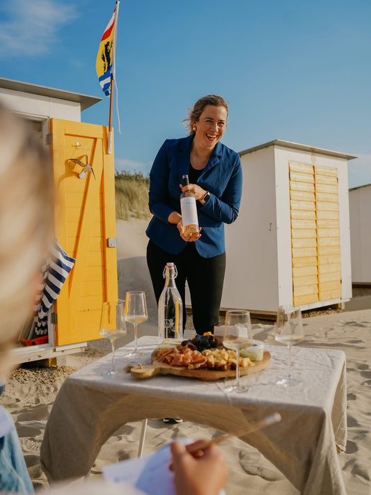 Bubbelproeverij met luxe hapjes onder begeleiding van Zeeuws Wijntje - Vrijdag 12/12 bij Feu de Mer - Boutique, Breskens (s’ avonds)